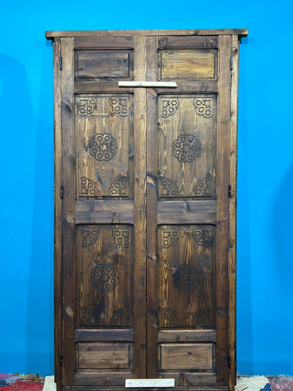 Wooden Double Carved Door , Amazing front door sale , Unique old carved antique door .