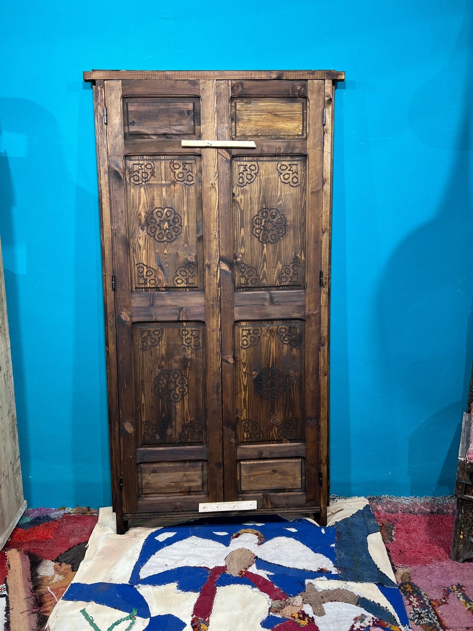 Wooden Double Carved Door , Amazing front door sale , Unique old carved antique door .