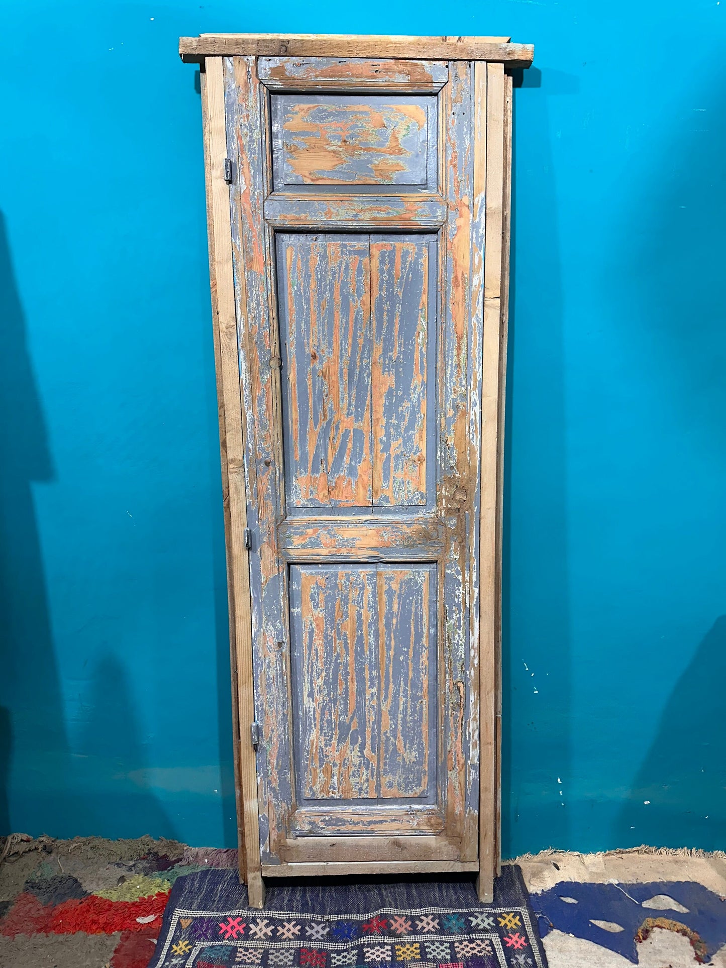 UNIQUEOld Beautiful Wooden Door, Hand Carved Wooden Moroccan Vintage Door - NoW WITH FREE SHIPPiNG